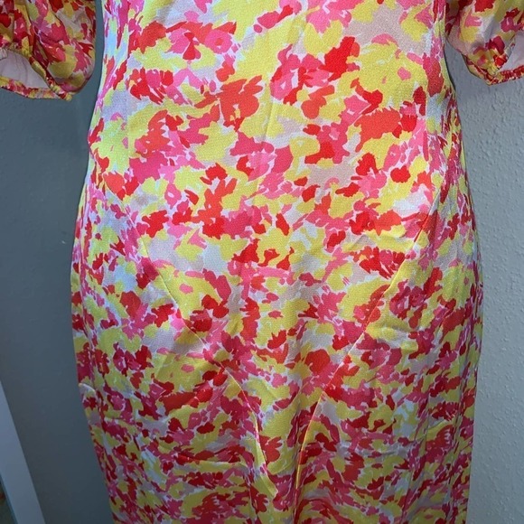 Lini Pink Amalia V Neck Midi Dress Size XS - Picture 11 of 12